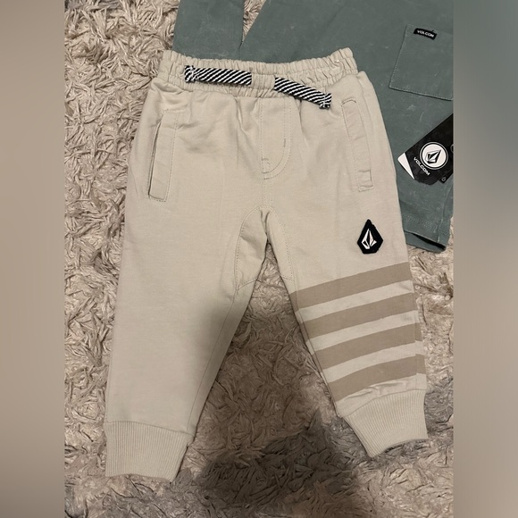 Toddler Volcom Set - Picture 3 of 5
